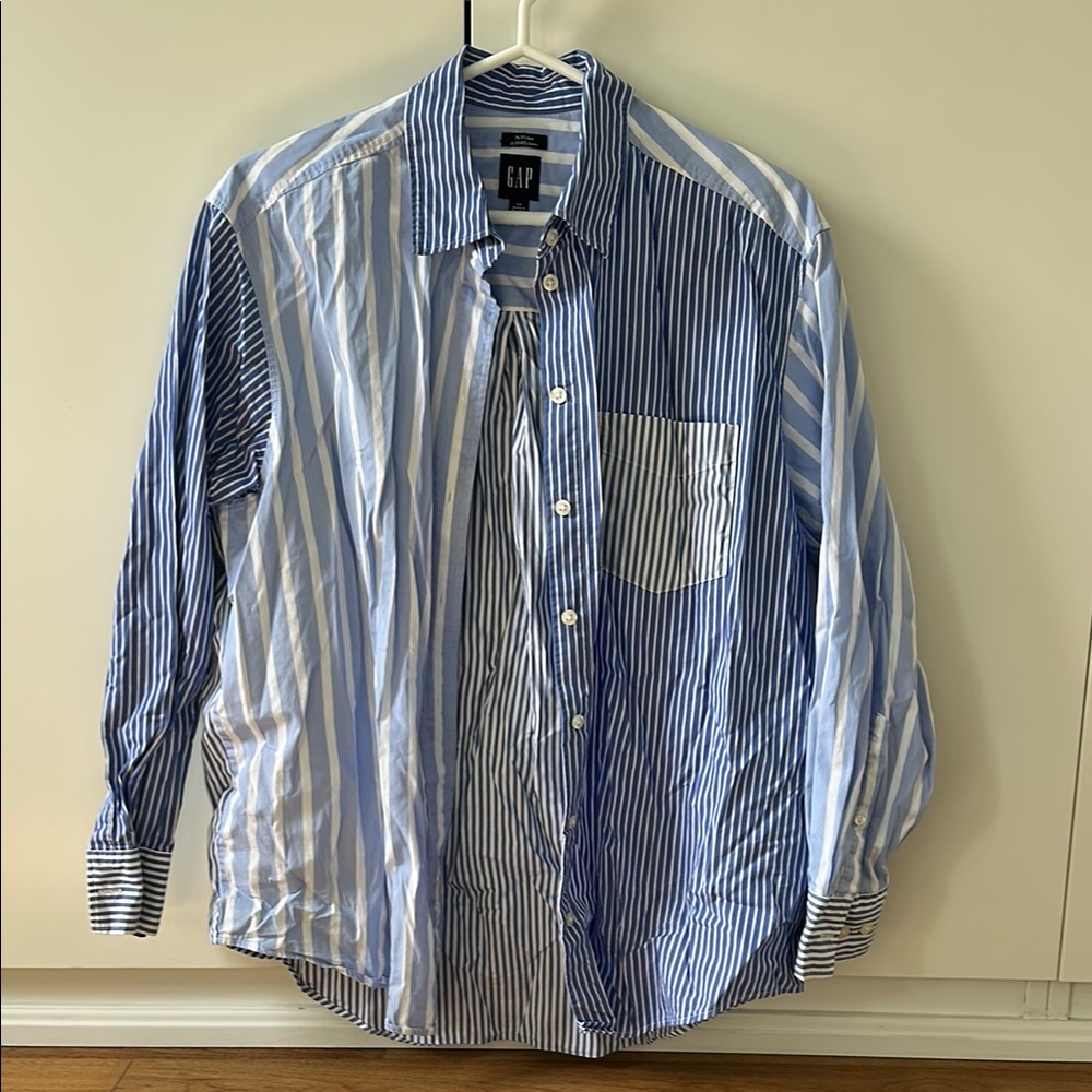 GAP Women’s Blue Striped Shirt